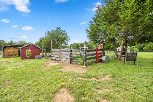 11869 E Valley Road, Dunlap, TN 37327