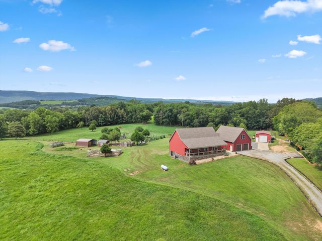 11869 E Valley Road, Dunlap, TN 37327