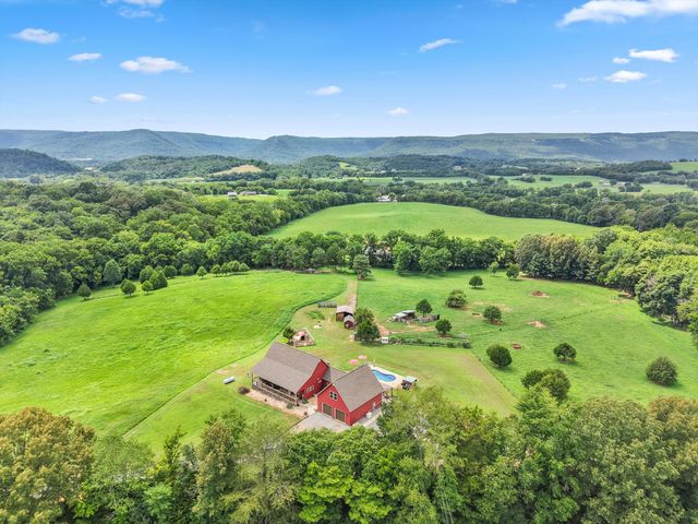 11869 E Valley Road, Dunlap, TN 37327