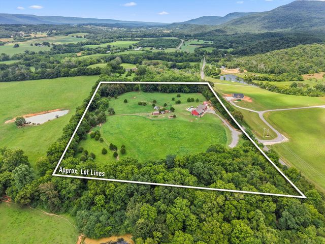 11869 E Valley Road, Dunlap, TN 37327