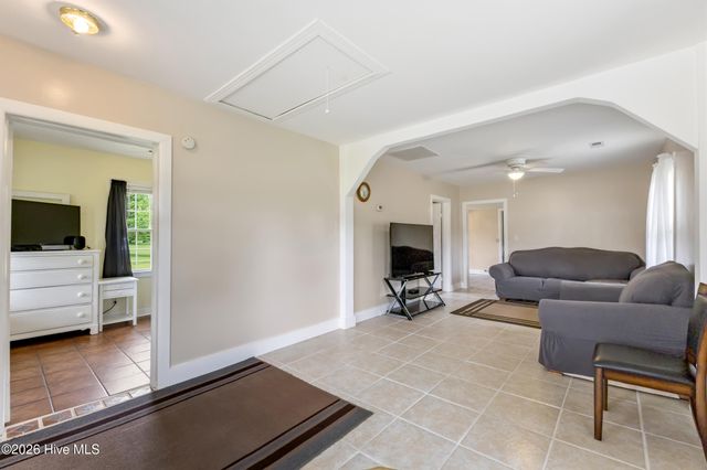 18791 Us Hwy 421, Willard, NC 28478