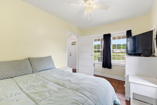 18791 Us Hwy 421, Willard, NC 28478