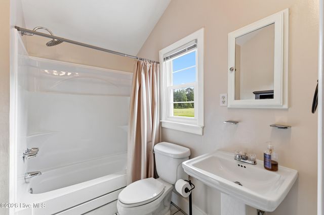 18791 Us Hwy 421, Willard, NC 28478