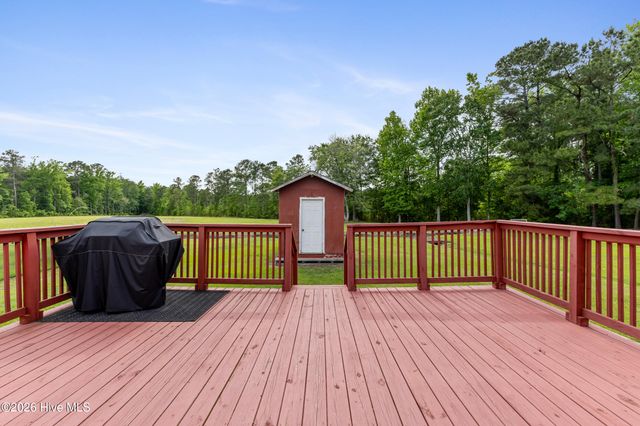 18791 Us Hwy 421, Willard, NC 28478