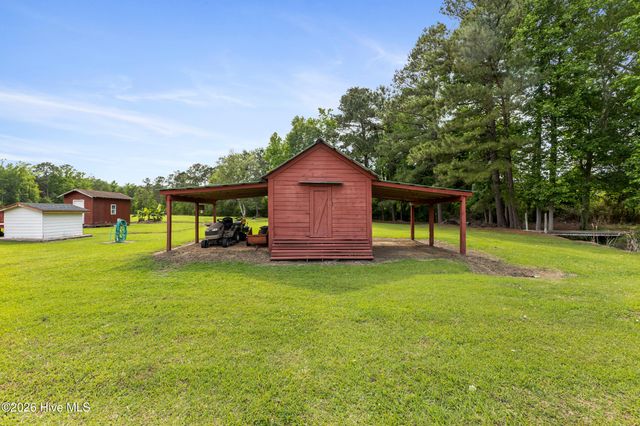 18791 Us Hwy 421, Willard, NC 28478