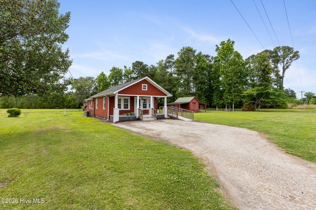 18791 Us Hwy 421, Willard, NC 28478