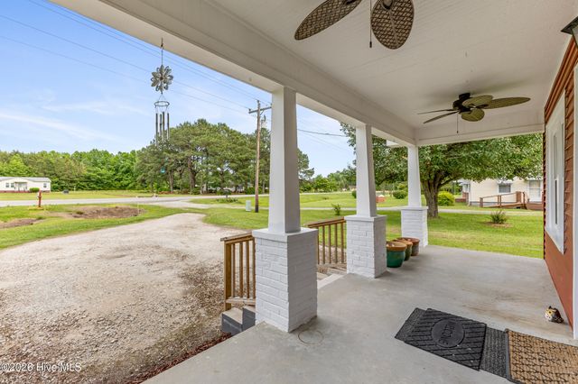 18791 Us Hwy 421, Willard, NC 28478