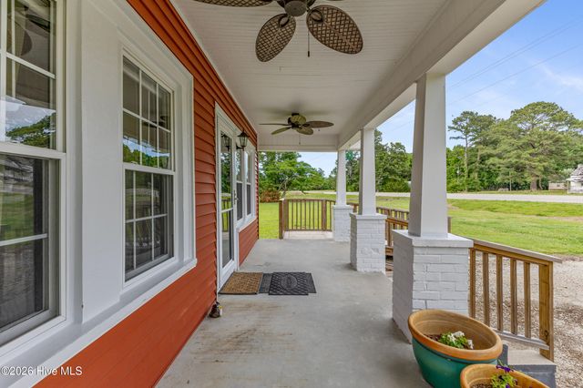 18791 Us Hwy 421, Willard, NC 28478