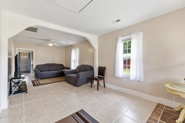 18791 Us Hwy 421, Willard, NC 28478