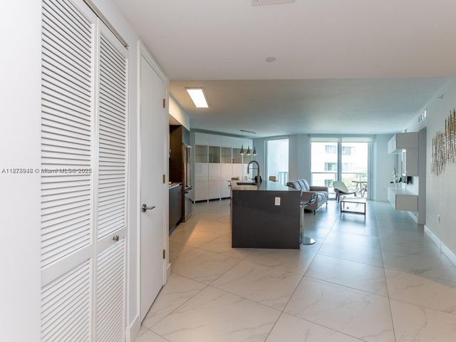 9821 E Bay Harbor Dr 502, Bay Harbor Islands, FL 33154