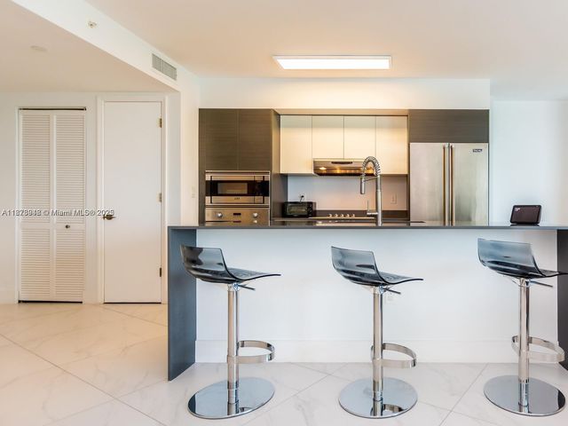 9821 E Bay Harbor Dr 502, Bay Harbor Islands, FL 33154