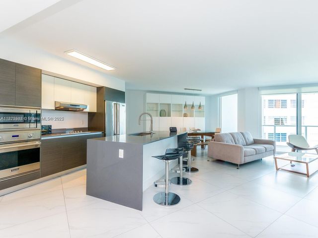 9821 E Bay Harbor Dr 502, Bay Harbor Islands, FL 33154