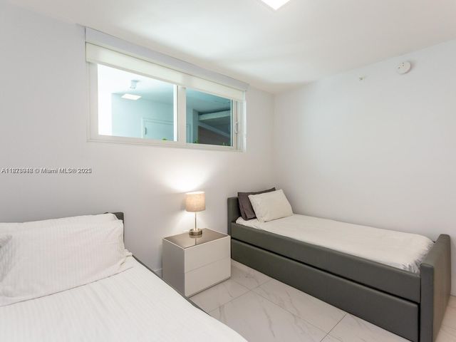 9821 E Bay Harbor Dr 502, Bay Harbor Islands, FL 33154