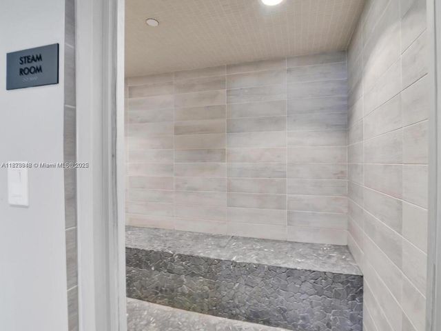 9821 E Bay Harbor Dr 502, Bay Harbor Islands, FL 33154