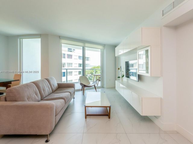 9821 E Bay Harbor Dr 502, Bay Harbor Islands, FL 33154