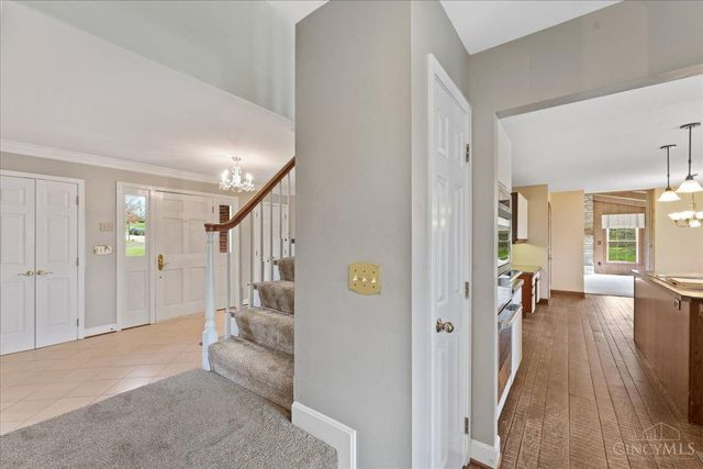 5182 Michael Anthony Lane, Cincinnati, OH 45247