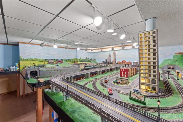 5182 Michael Anthony Lane, Cincinnati, OH 45247