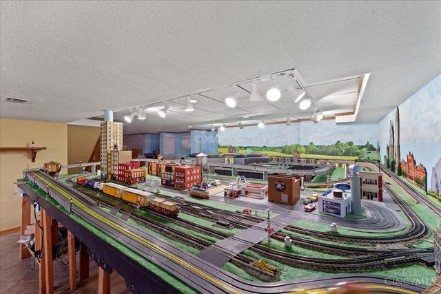 5182 Michael Anthony Lane, Cincinnati, OH 45247