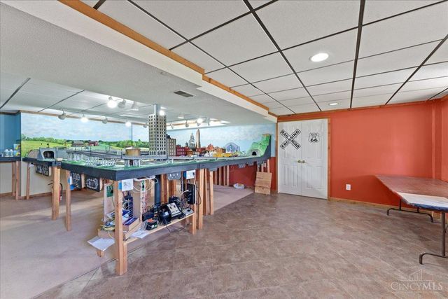 5182 Michael Anthony Lane, Cincinnati, OH 45247