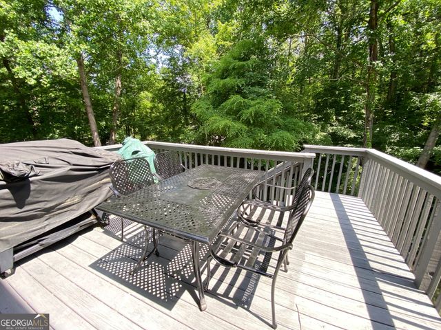 588 Lakeview Terrace SE, Smyrna, GA 30126