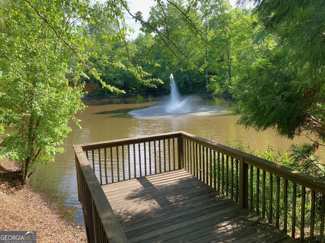 588 Lakeview Terrace SE, Smyrna, GA 30126