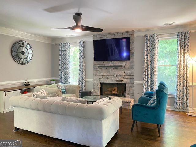 588 Lakeview Terrace SE, Smyrna, GA 30126