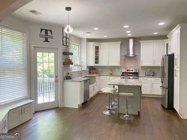 588 Lakeview Terrace SE, Smyrna, GA 30126