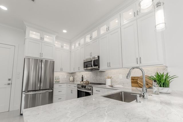 4674 SE Manatee Way, Stuart, FL 34997