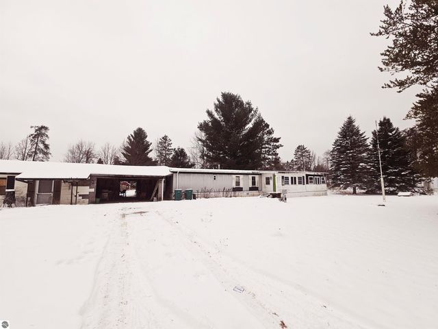 1760 Janet Street, Harrison, MI 48625