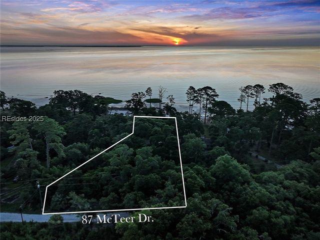 87 McTeer Dr, St Helena Island, SC 29920