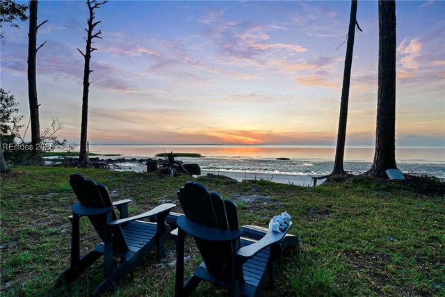 87 McTeer Dr, St Helena Island, SC 29920