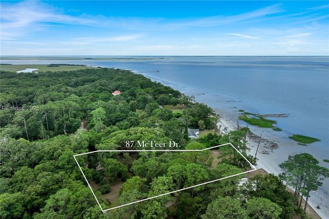 87 McTeer Dr, St Helena Island, SC 29920