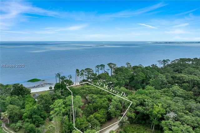 87 McTeer Dr, St Helena Island, SC 29920