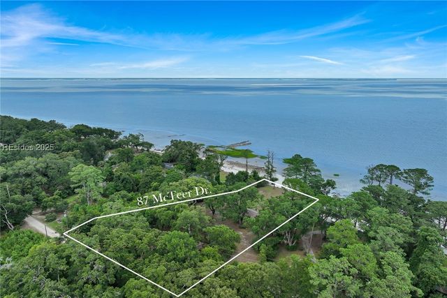 87 McTeer Dr, St Helena Island, SC 29920