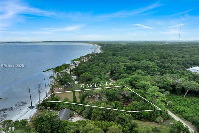 87 McTeer Dr, St Helena Island, SC 29920