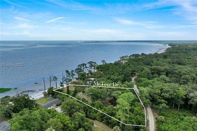 87 McTeer Dr, St Helena Island, SC 29920