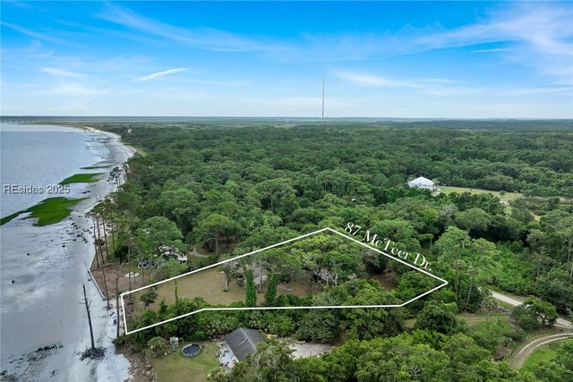 87 McTeer Dr, St Helena Island, SC 29920