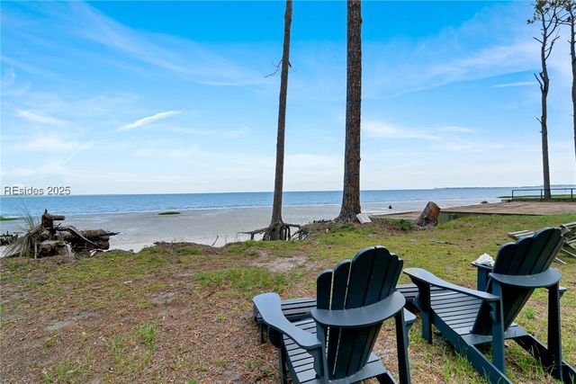 87 McTeer Dr, St Helena Island, SC 29920