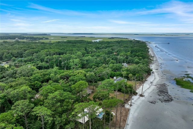 87 McTeer Dr, St Helena Island, SC 29920