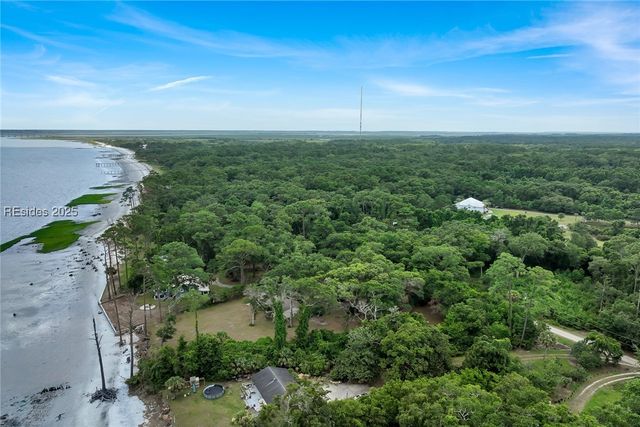 87 McTeer Dr, St Helena Island, SC 29920