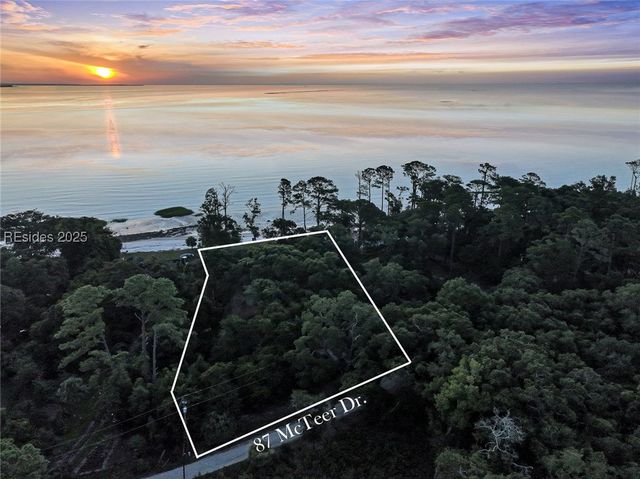 87 McTeer Dr, St Helena Island, SC 29920