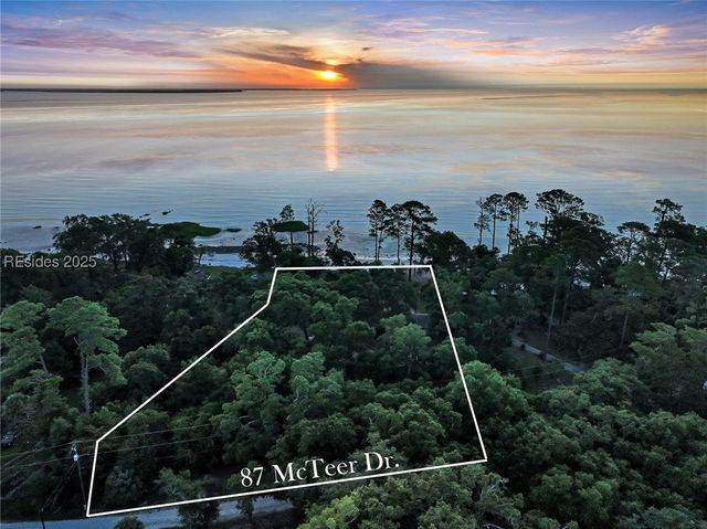 87 McTeer Dr, St Helena Island, SC 29920