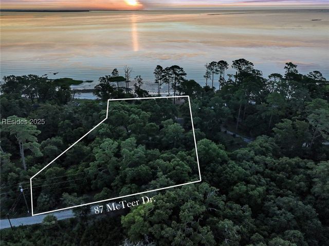 87 McTeer Dr, St Helena Island, SC 29920