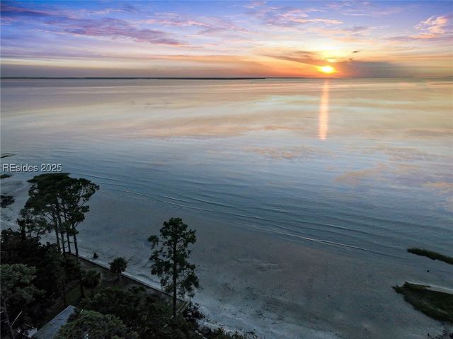 87 McTeer Dr, St Helena Island, SC 29920