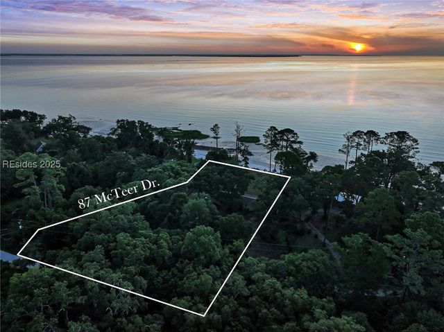 87 McTeer Dr, St Helena Island, SC 29920
