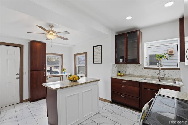 839 Webb Street, Detroit, MI 48202