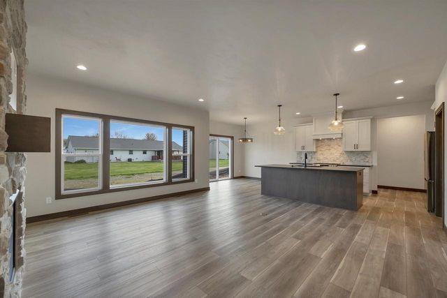 2871 STELOR DRIVE, Green Bay, WI 54311