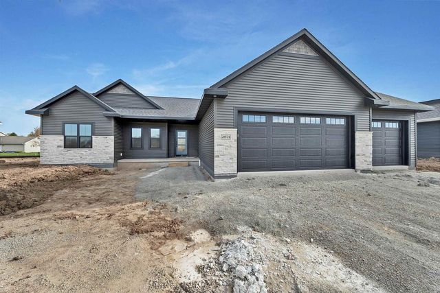 2871 STELOR DRIVE, Green Bay, WI 54311