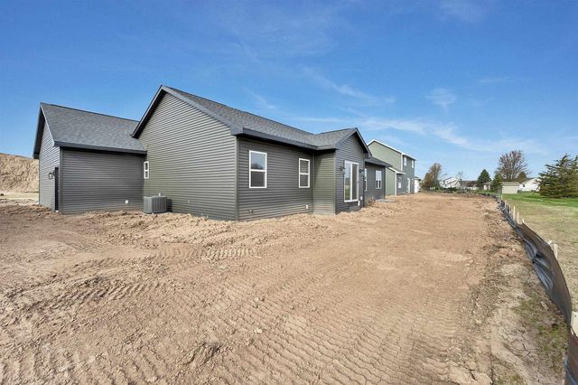 2871 STELOR DRIVE, Green Bay, WI 54311