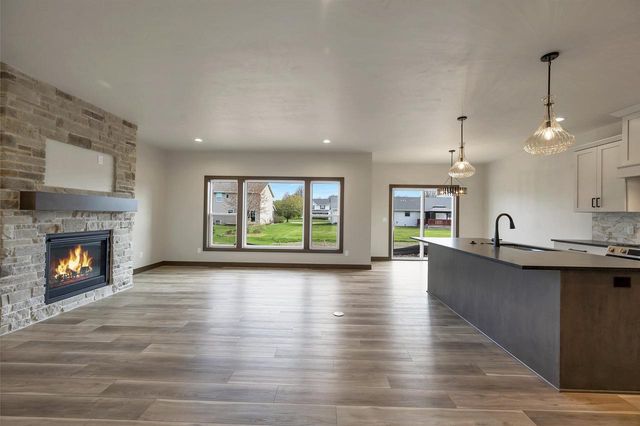 2871 STELOR DRIVE, Green Bay, WI 54311